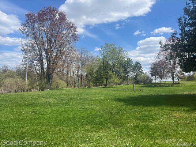 1849 E Pratt Lake Road, Sage Township, MI 48624