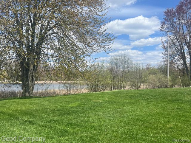1849 E Pratt Lake Road, Sage Township, MI 48624