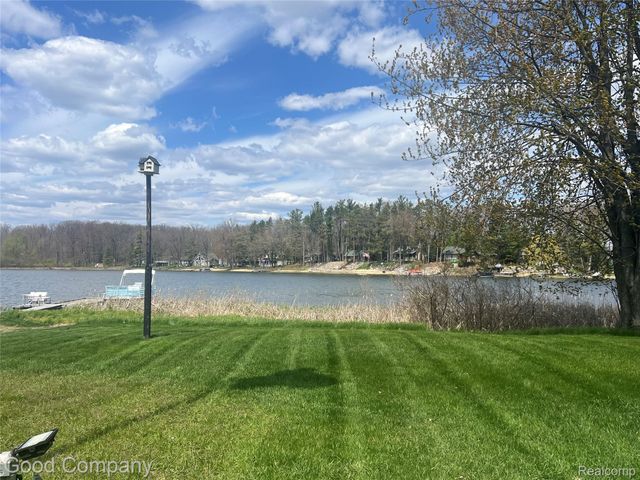 1849 E Pratt Lake Road, Sage Township, MI 48624