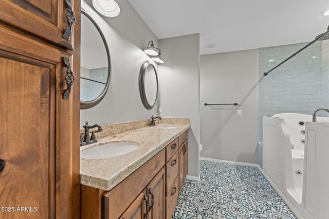 27755 S SLICK FORK Trail, Congress, AZ 85332