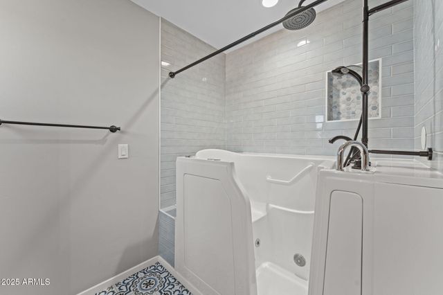 27755 S SLICK FORK Trail, Congress, AZ 85332