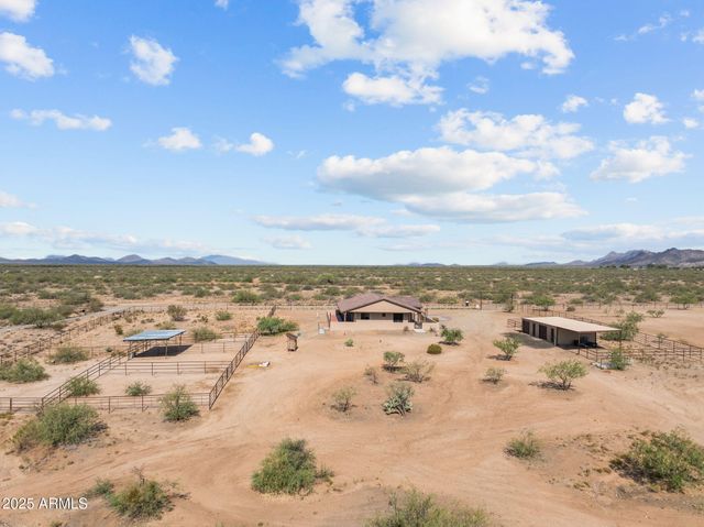 27755 S SLICK FORK Trail, Congress, AZ 85332