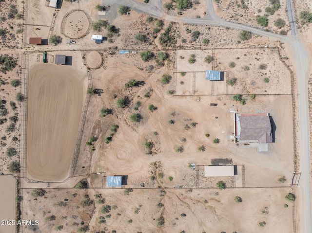 27755 S SLICK FORK Trail, Congress, AZ 85332