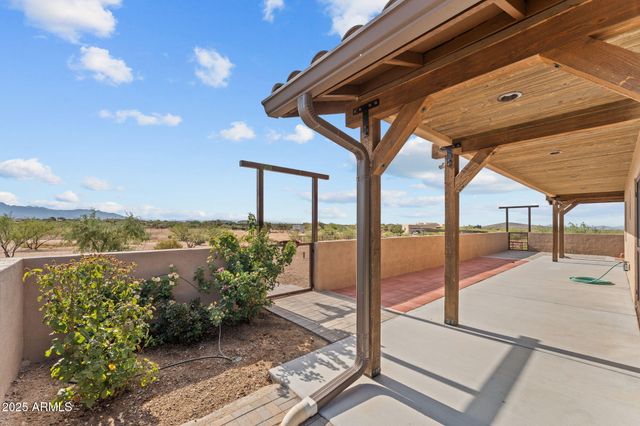27755 S SLICK FORK Trail, Congress, AZ 85332