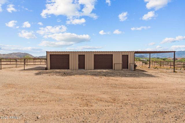 27755 S SLICK FORK Trail, Congress, AZ 85332
