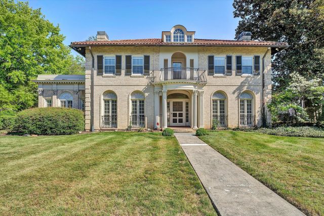 1902 Grandin RD, Roanoke, VA 24015