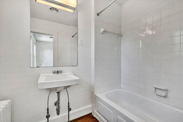 1902 Grandin RD, Roanoke, VA 24015