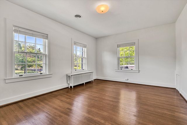 1902 Grandin RD, Roanoke, VA 24015