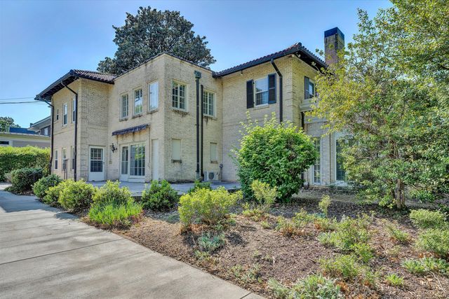 1902 Grandin RD, Roanoke, VA 24015