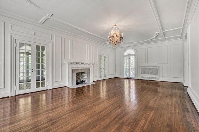 1902 Grandin RD, Roanoke, VA 24015