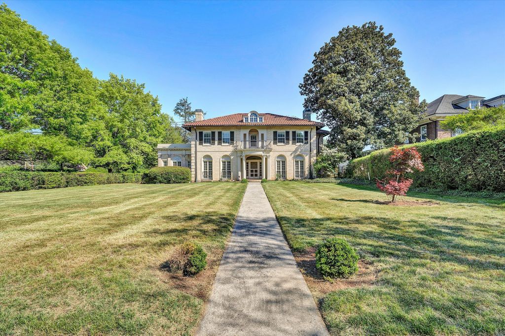 1902 Grandin RD, Roanoke, VA 24015