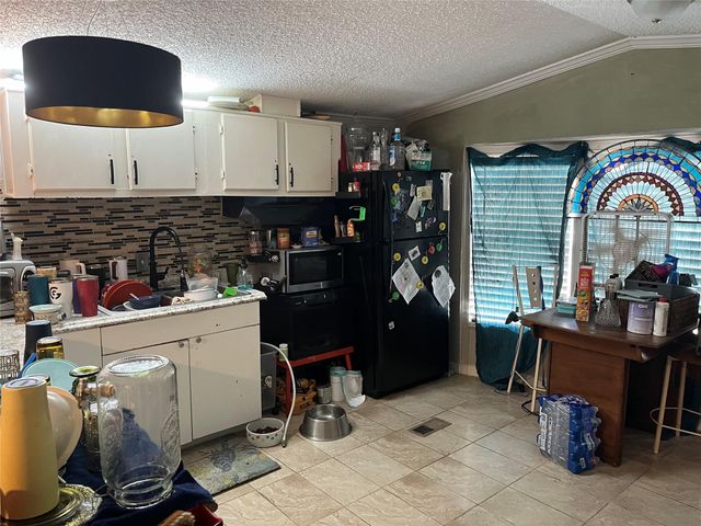108 Live Oak Path, Somerville, TX 77879