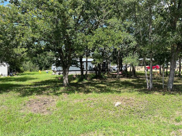 108 Live Oak Path, Somerville, TX 77879