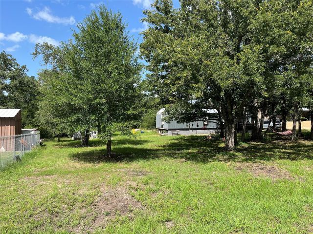 108 Live Oak Path, Somerville, TX 77879
