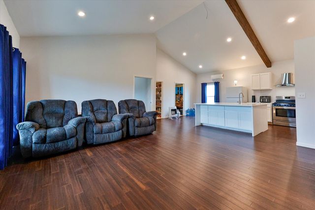 3432 Old Town Road, Whitesboro, TX 76273