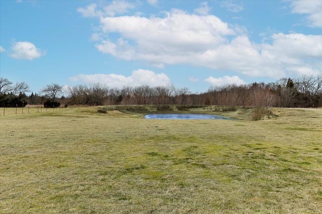 3432 Old Town Road, Whitesboro, TX 76273