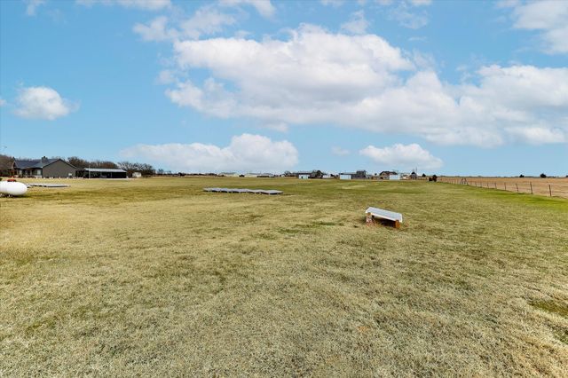 3432 Old Town Road, Whitesboro, TX 76273