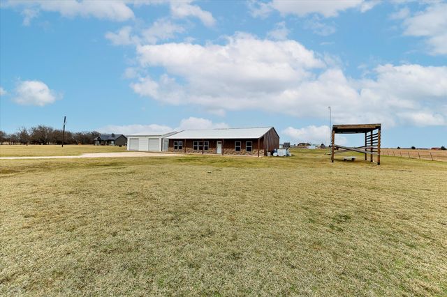 3432 Old Town Road, Whitesboro, TX 76273