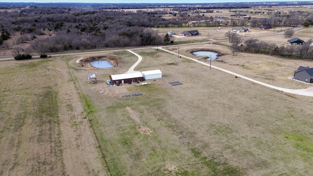 3432 Old Town Road, Whitesboro, TX 76273