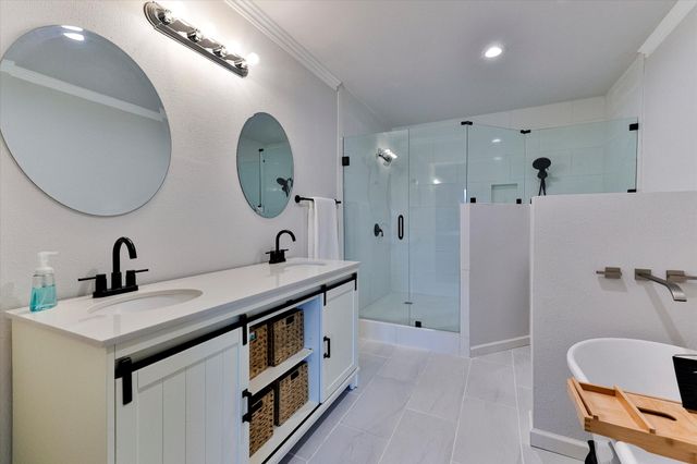 3432 Old Town Road, Whitesboro, TX 76273