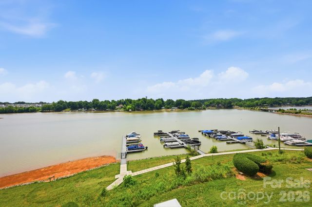 637 Williamson Road 306, Mooresville, NC 28117