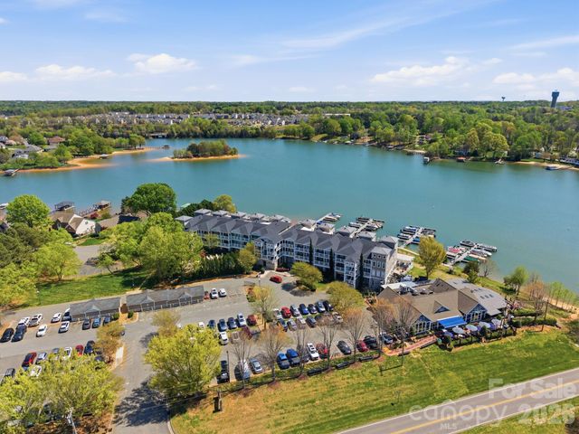 637 Williamson Road 306, Mooresville, NC 28117