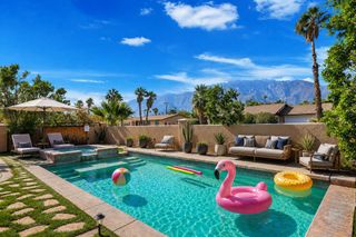 2990 N Biskra Road, Palm Springs, CA 92262