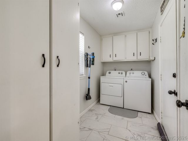 7033 E Battenfield Drive, Claremore, OK 74019