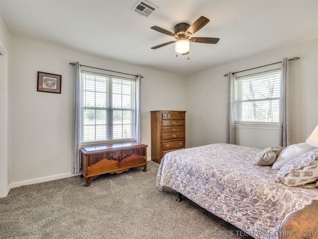 7033 E Battenfield Drive, Claremore, OK 74019