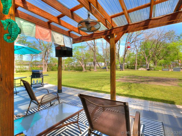 7033 E Battenfield Drive, Claremore, OK 74019