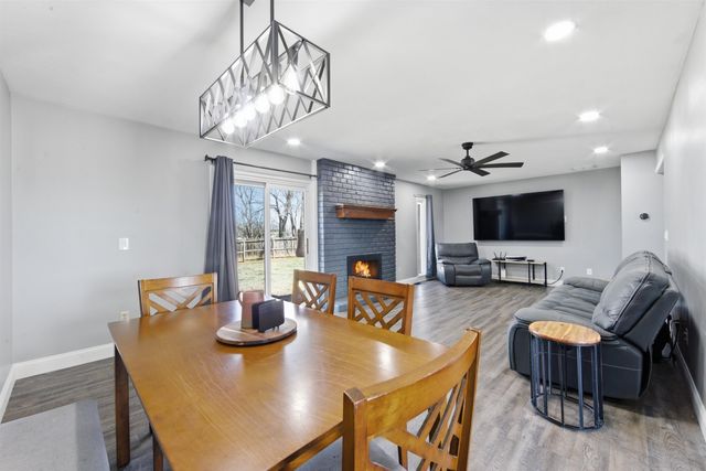 1702 E Beaumont St, Park City, KS 67219