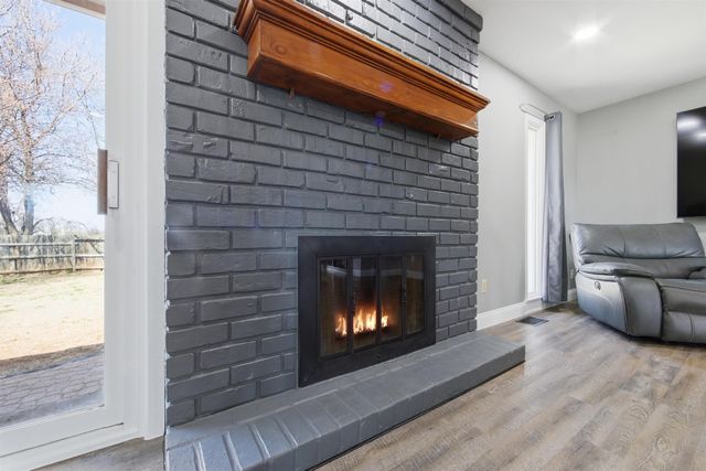 1702 E Beaumont St, Park City, KS 67219