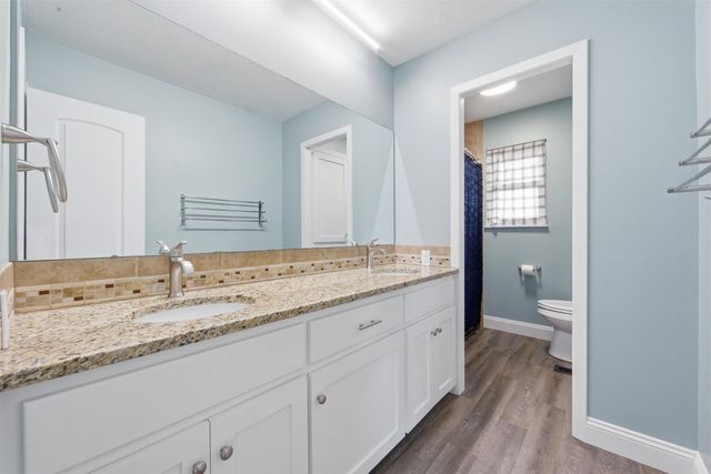 1702 E Beaumont St, Park City, KS 67219