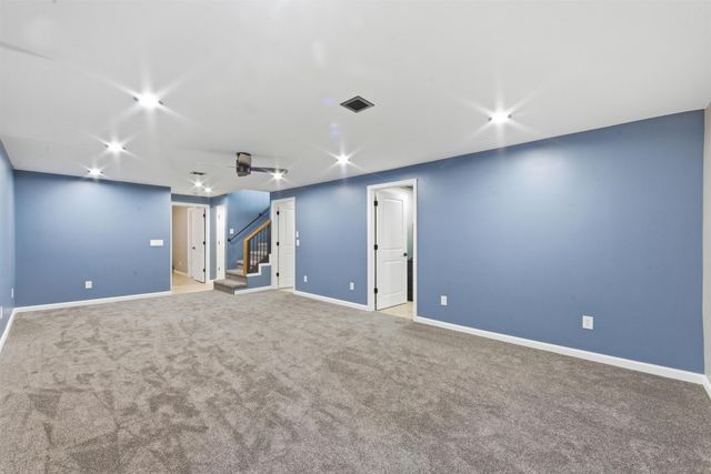 1702 E Beaumont St, Park City, KS 67219