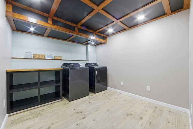 1702 E Beaumont St, Park City, KS 67219