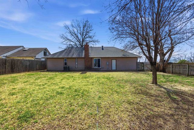 1702 E Beaumont St, Park City, KS 67219
