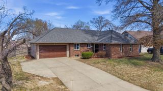 1702 E Beaumont St, Park City, KS 67219