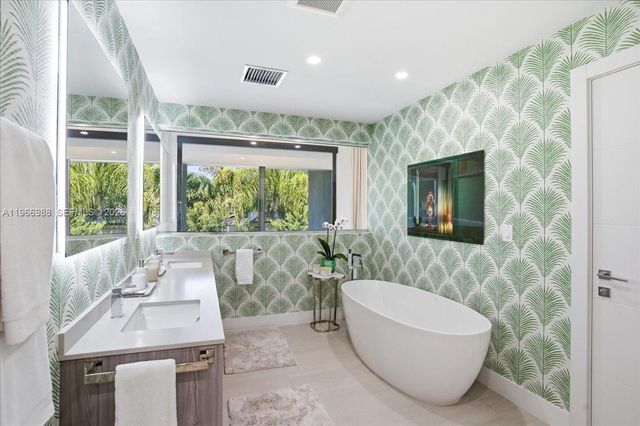 4354 Alton Rd, Miami Beach, FL 33140