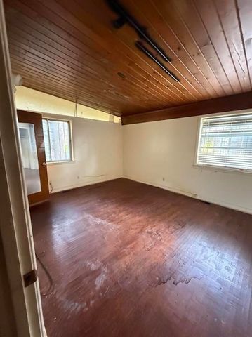 1534 E RAINES RD, Memphis, TN 38116