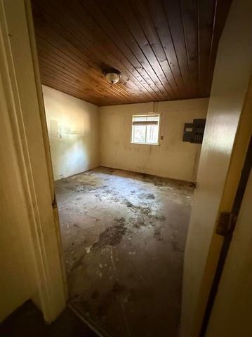 1534 E RAINES RD, Memphis, TN 38116