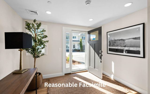 4B Dearborn Circle, Goffstown, NH 03045