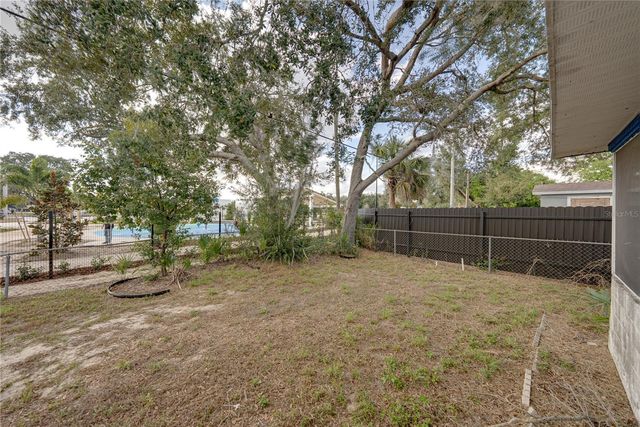 2011 9TH STREET NE, Winter Haven, FL 33881