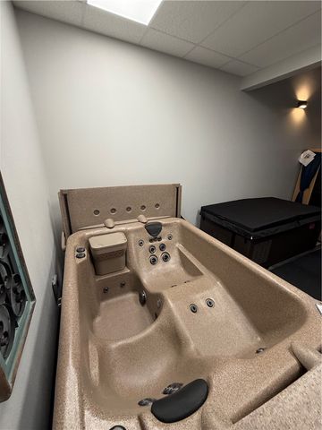 2502 SW 14th Street Suite 10, Bentonville, AR 72712