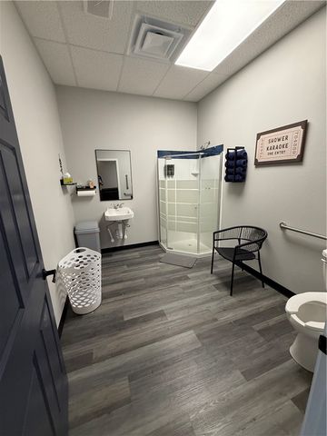 2502 SW 14th Street Suite 10, Bentonville, AR 72712