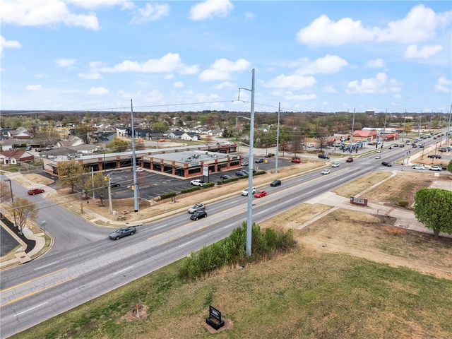 2502 SW 14th Street Suite 10, Bentonville, AR 72712