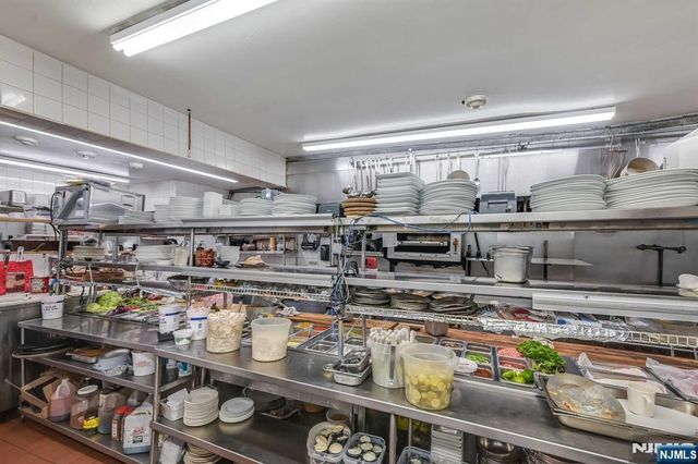 292 Passaic Avenue, Fairfield, NJ 07004