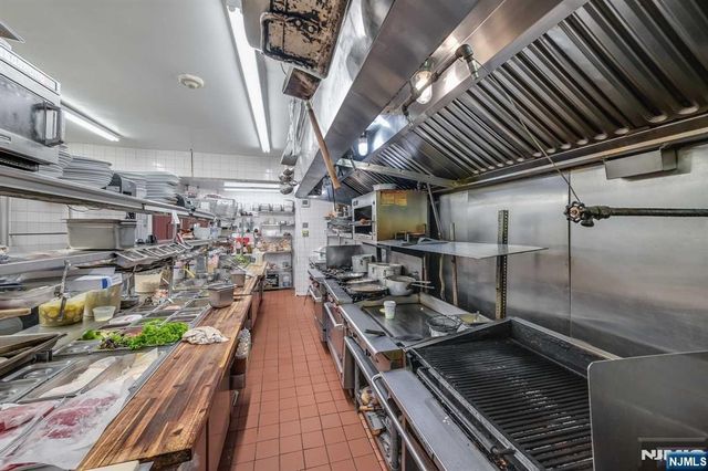 292 Passaic Avenue, Fairfield, NJ 07004
