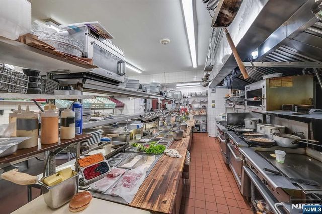 292 Passaic Avenue, Fairfield, NJ 07004