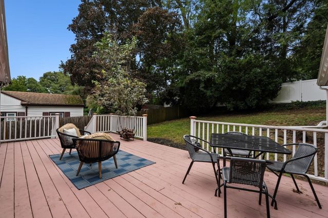 318 Mystic St, Arlington, MA 02474