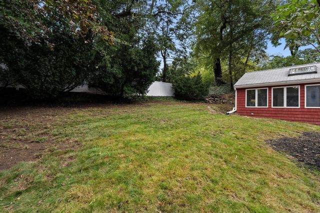 318 Mystic St, Arlington, MA 02474